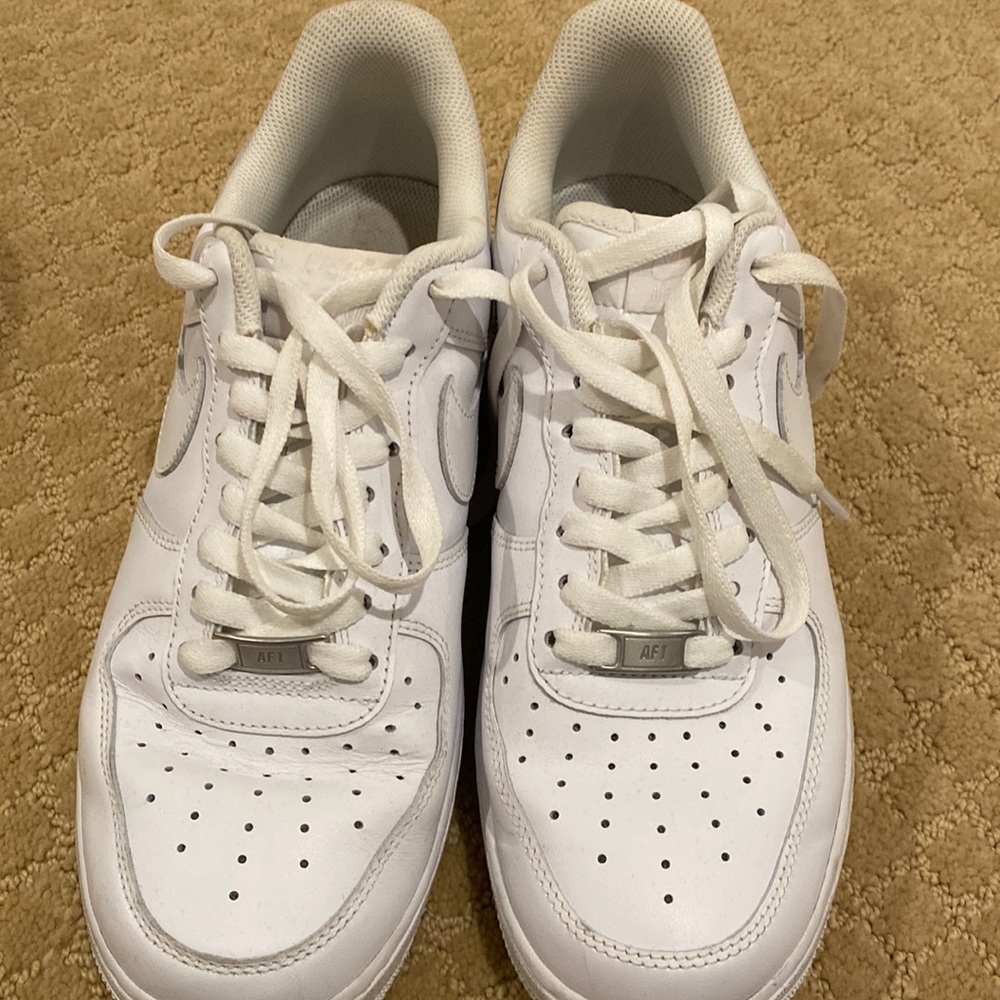 Men’s white Nike Air Force 1